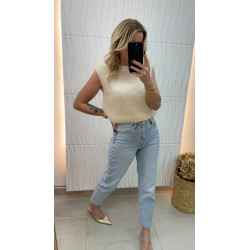 Pull court en mohair écru